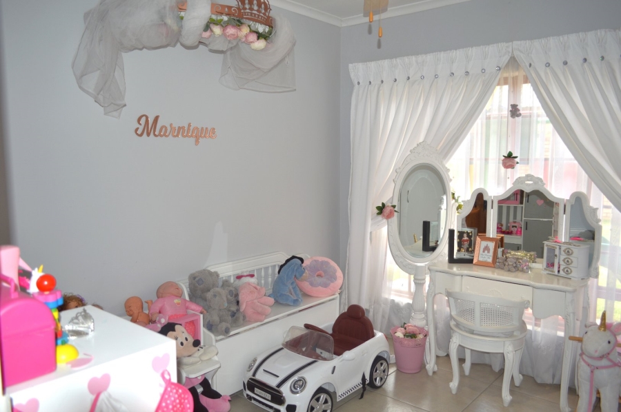 3 Bedroom Property for Sale in Flamwood North West